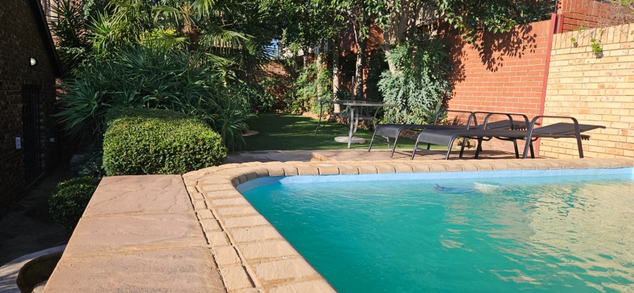 5 Bedroom Property for Sale in Langenhovenpark Free State